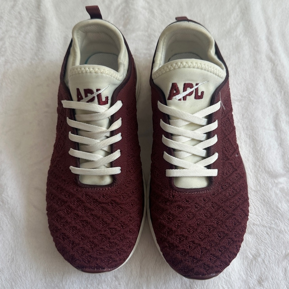 APL TechLoom Phantom Women's‎ Size 7.5 Maroon and Off-White Running Shoes